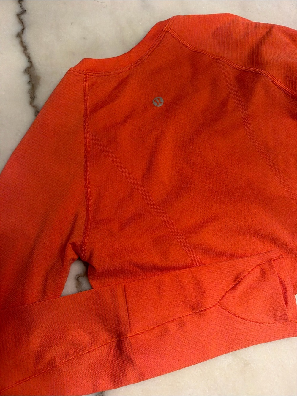 lululemon athletica Swiftly tech 2.0 Bright Orange Crewneck race length Size 4